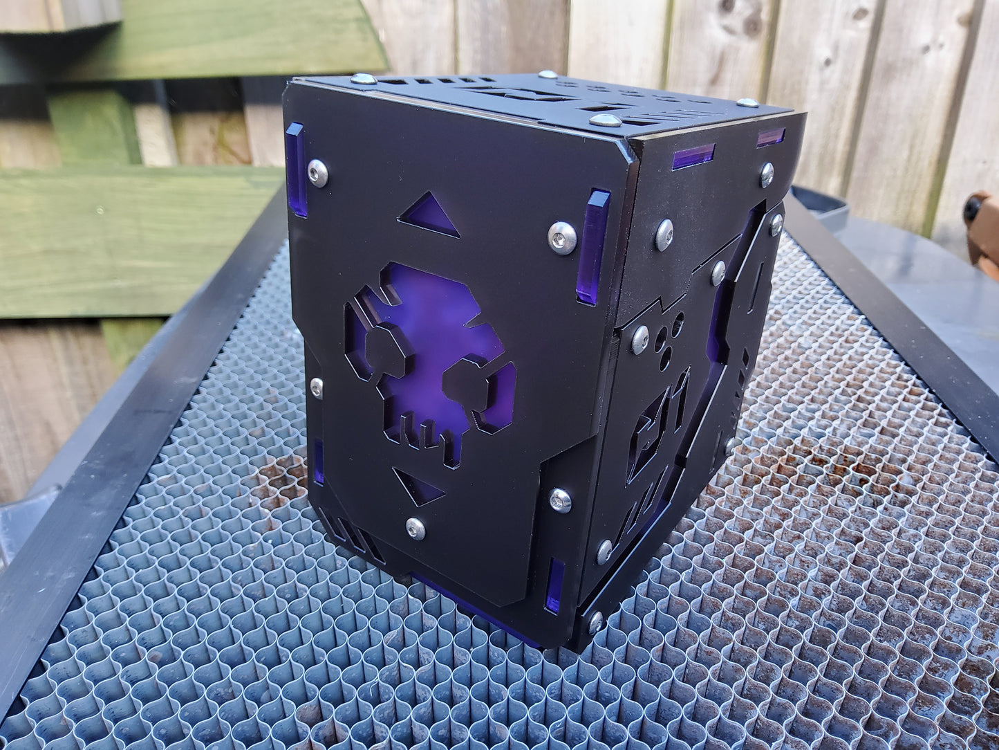 Purple Plague -ver.frost-  100 card Mtg commander deck box *double hinge*