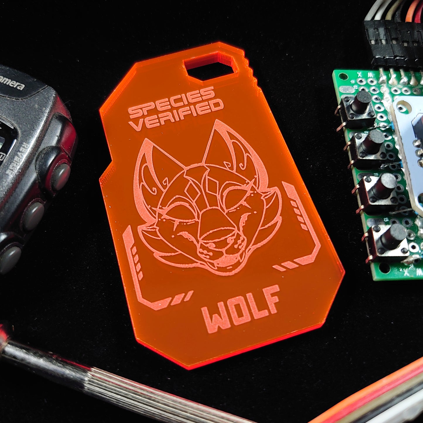 WOLF (FEMME) SPECIES VERIFIED TAG