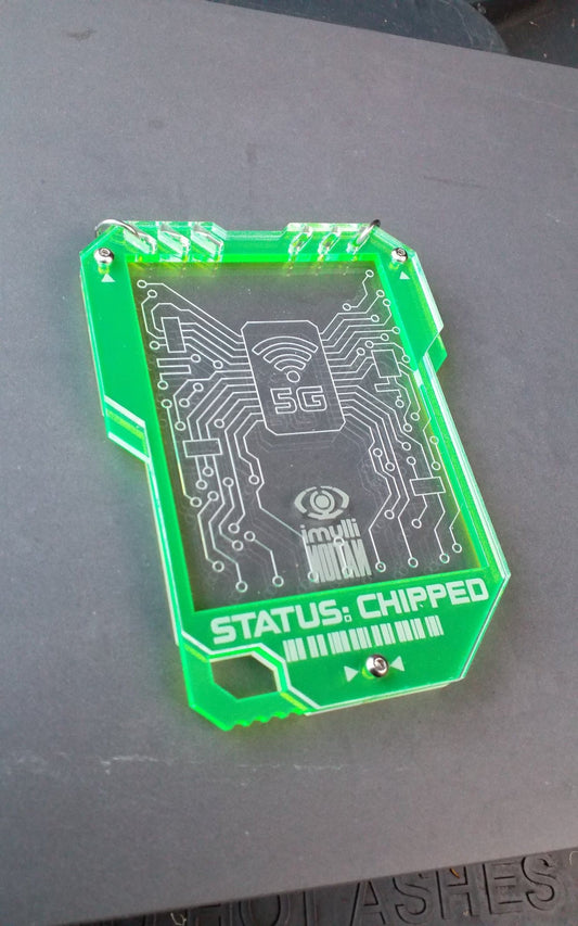 Status:Chipped 4"x3" Covid 19 CDC vaccination card holder